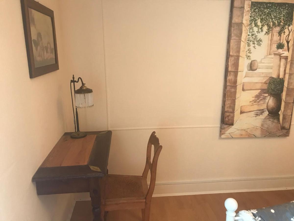 Alte Post Mit Geschichte Und Restaurant Daire Tavanasa Dış mekan fotoğraf